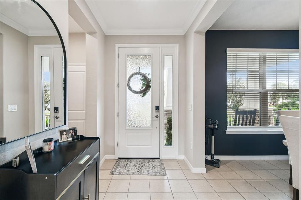 For Sale: $599,000 (5 beds, 3 baths, 2612 Square Feet)