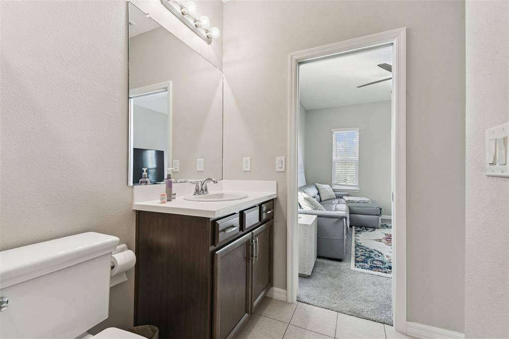 For Sale: $599,000 (5 beds, 3 baths, 2612 Square Feet)