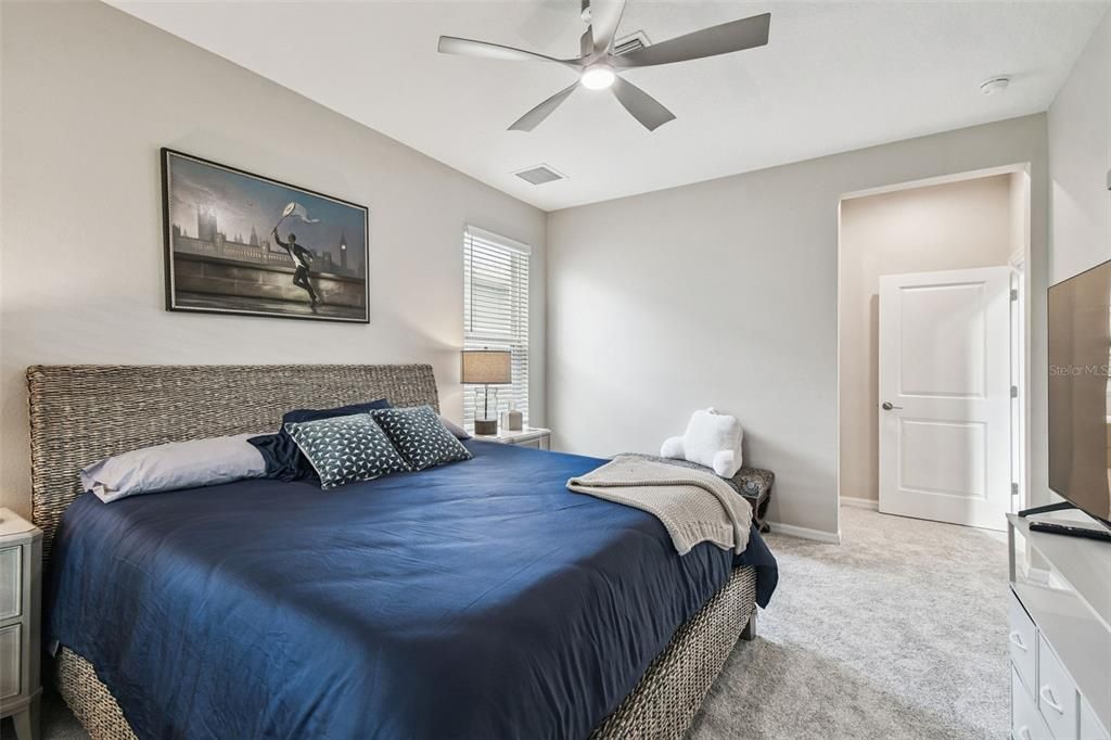 For Sale: $599,000 (5 beds, 3 baths, 2612 Square Feet)