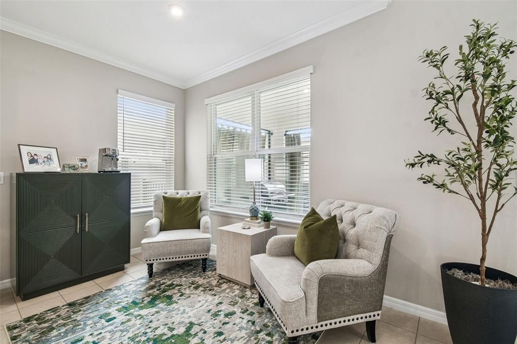 For Sale: $599,000 (5 beds, 3 baths, 2612 Square Feet)