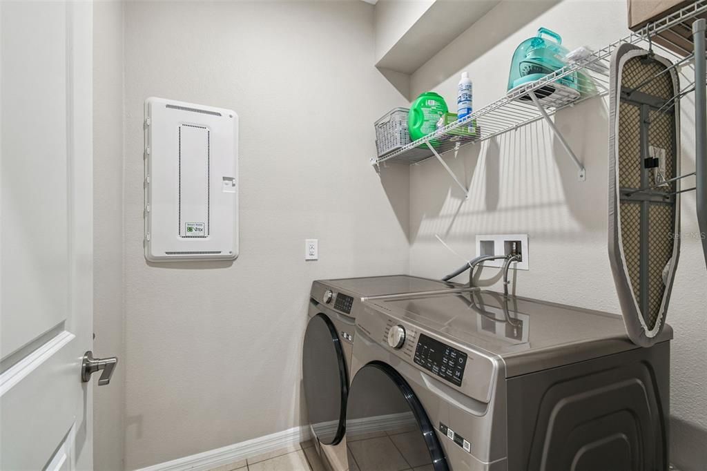 For Sale: $599,000 (5 beds, 3 baths, 2612 Square Feet)