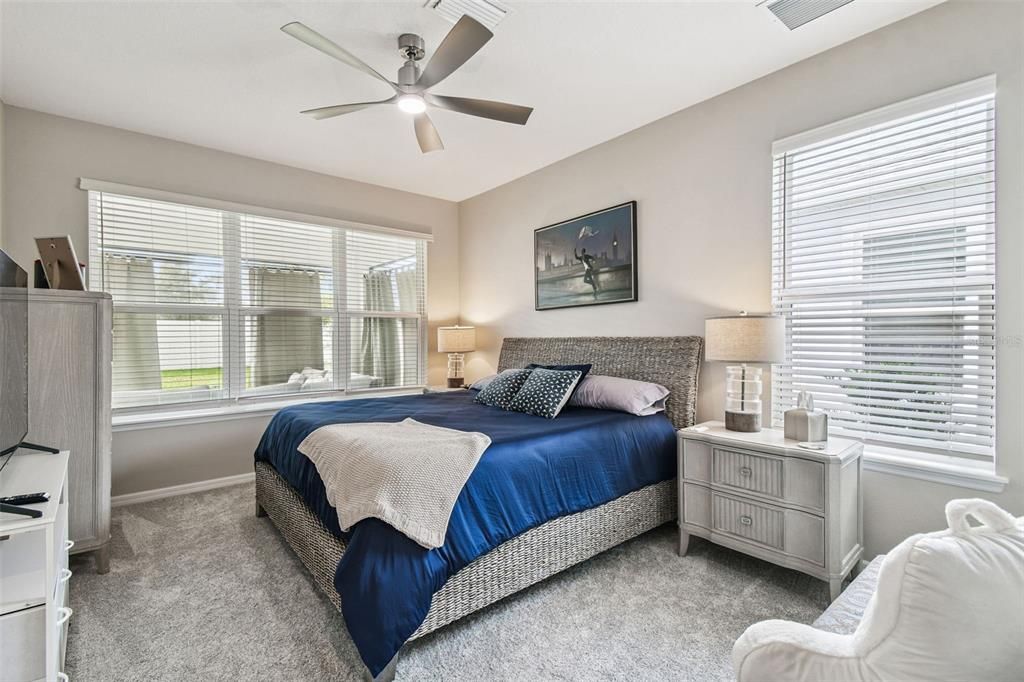 For Sale: $599,000 (5 beds, 3 baths, 2612 Square Feet)