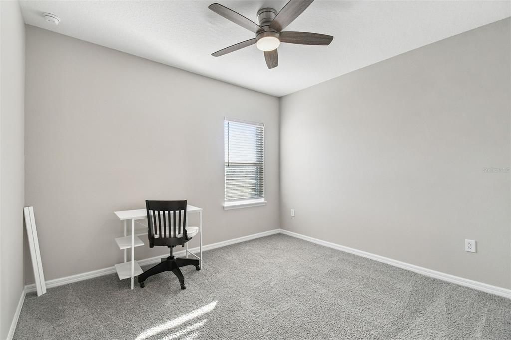 For Sale: $599,000 (5 beds, 3 baths, 2612 Square Feet)