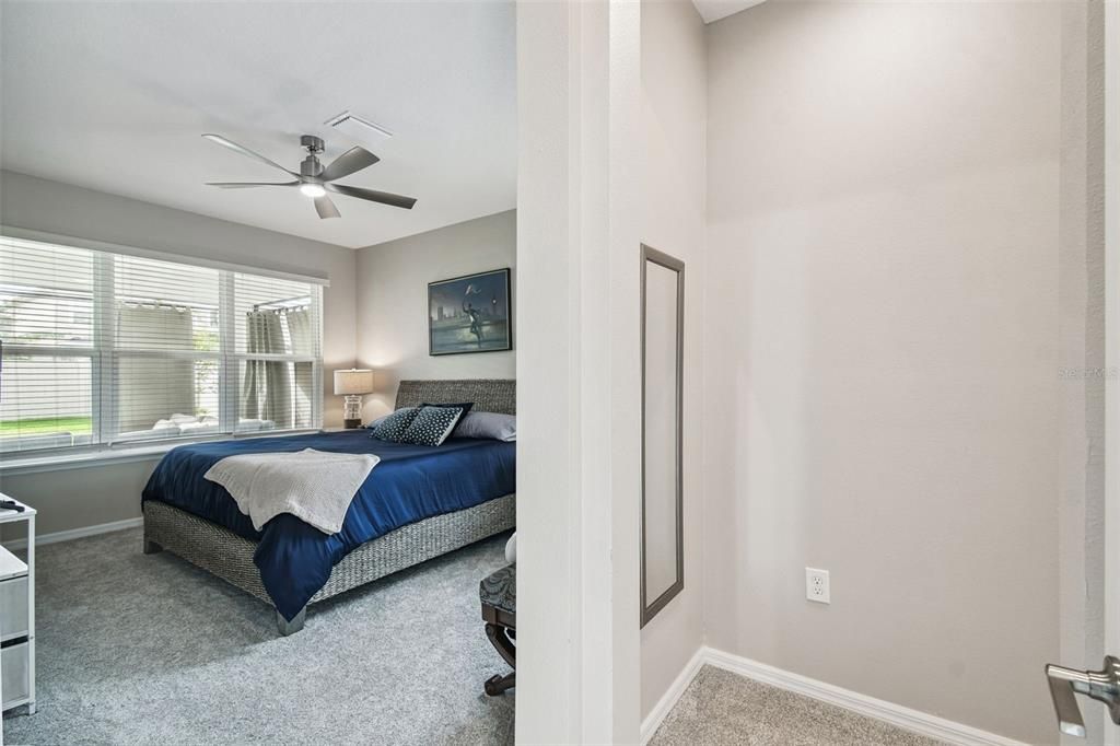 For Sale: $599,000 (5 beds, 3 baths, 2612 Square Feet)