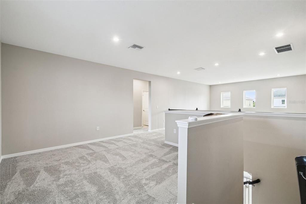 For Sale: $599,000 (5 beds, 3 baths, 2612 Square Feet)