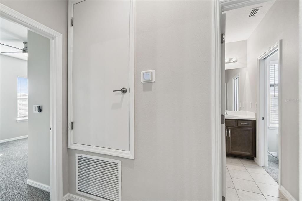 For Sale: $599,000 (5 beds, 3 baths, 2612 Square Feet)