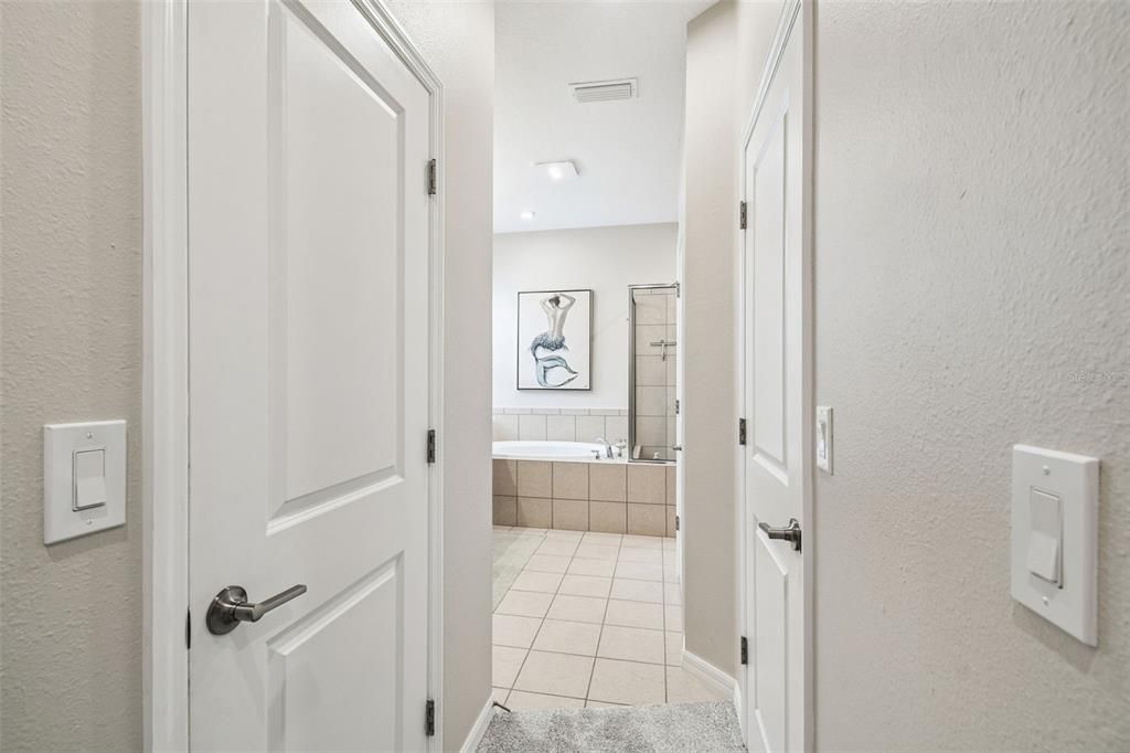 For Sale: $599,000 (5 beds, 3 baths, 2612 Square Feet)