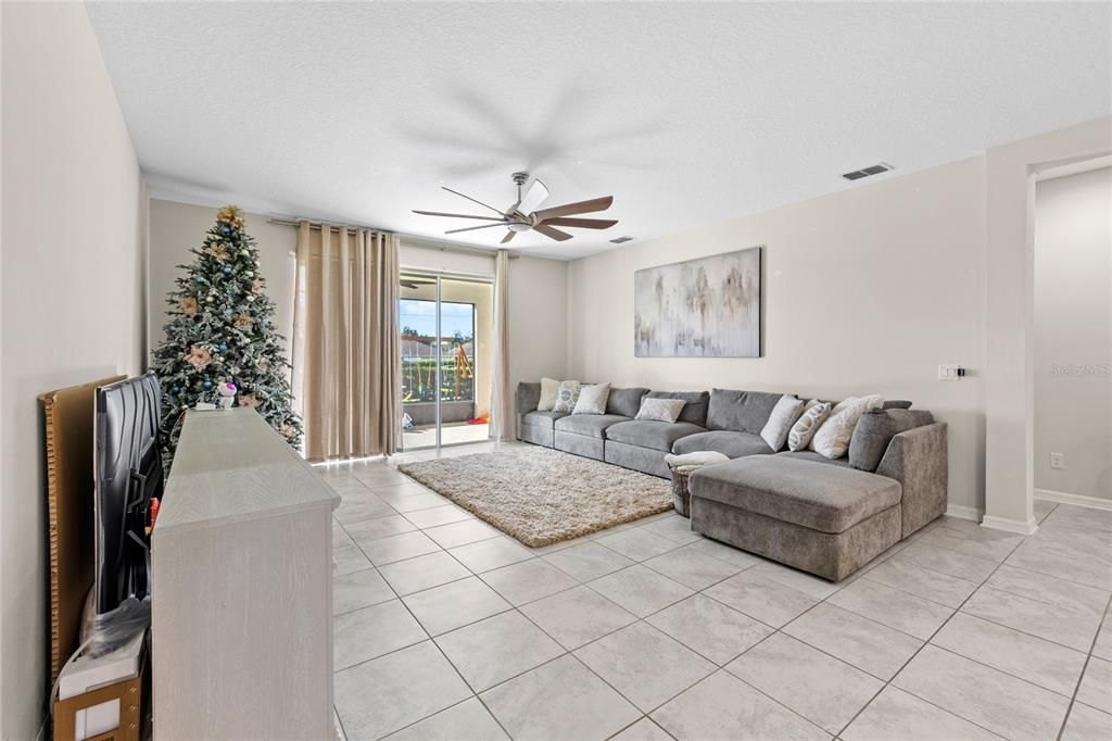 For Rent: $3,500 (4 beds, 3 baths, 2565 Square Feet)