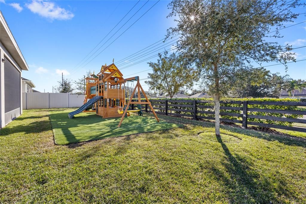 For Rent: $3,500 (4 beds, 3 baths, 2565 Square Feet)