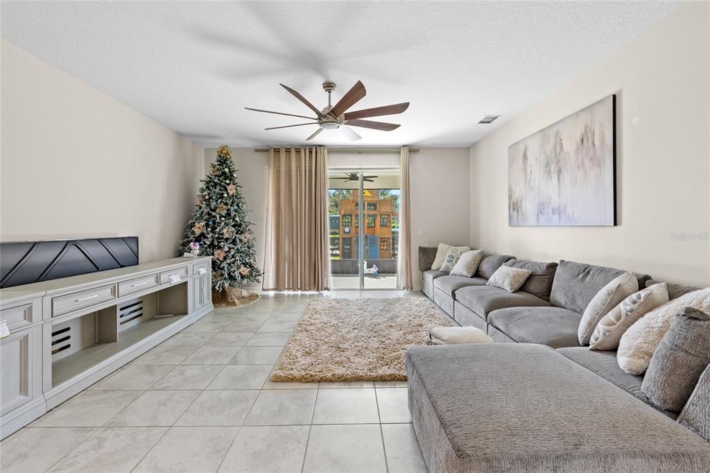 For Rent: $3,500 (4 beds, 3 baths, 2565 Square Feet)