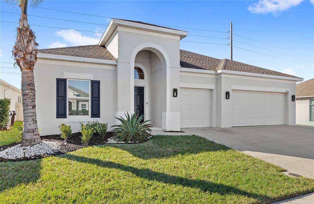 For Rent: $3,500 (4 beds, 3 baths, 2565 Square Feet)