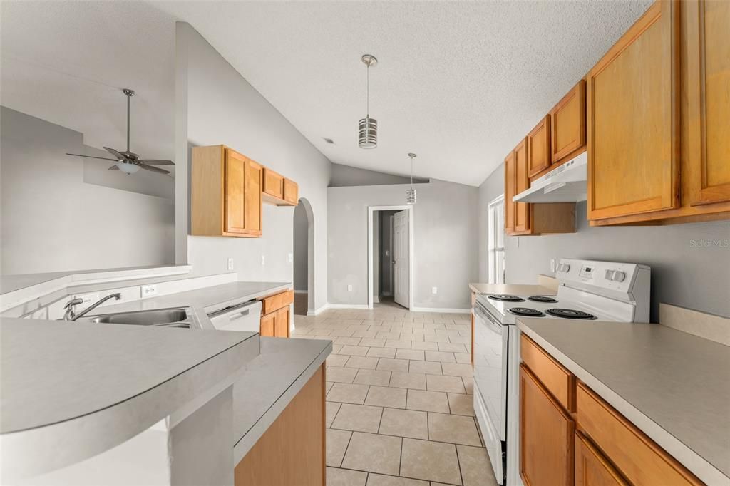 For Sale: $335,000 (4 beds, 2 baths, 1855 Square Feet)