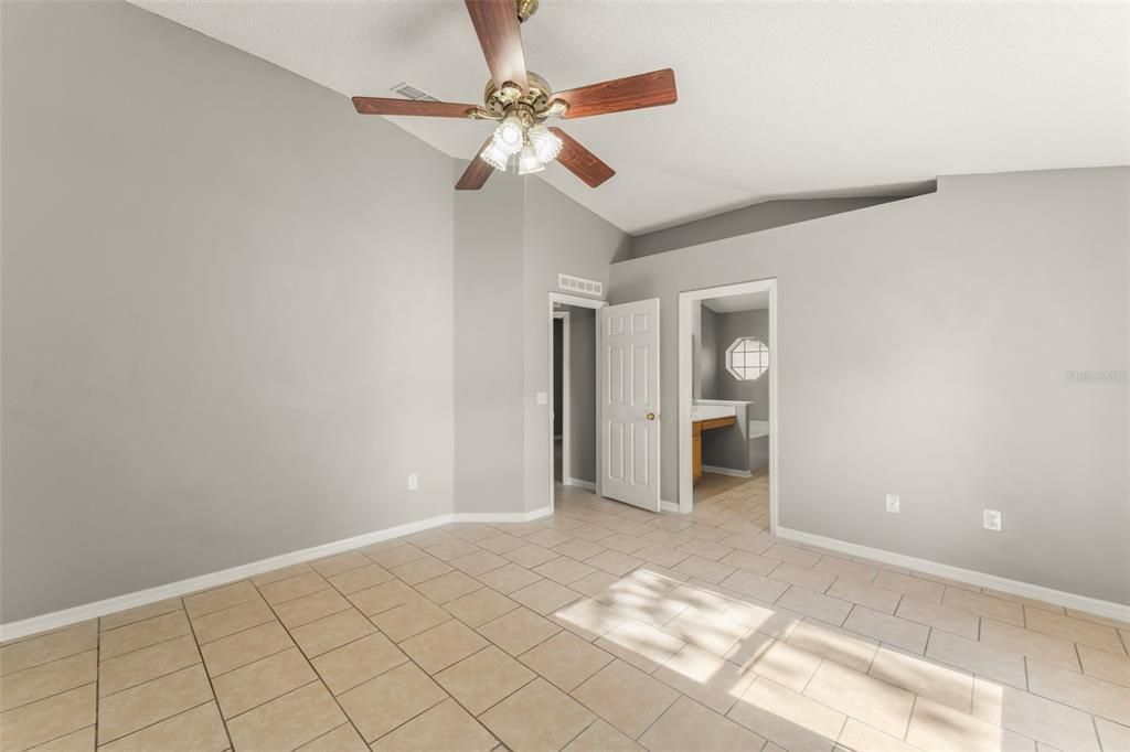 For Sale: $335,000 (4 beds, 2 baths, 1855 Square Feet)