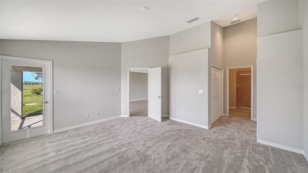 На продажу: $269,999 (2 спален, 2 ванн, 1488 Квадратных фут)