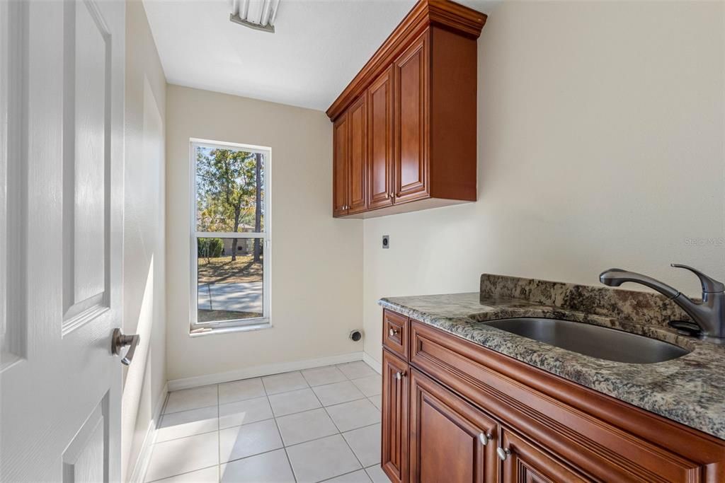 For Sale: $619,000 (4 beds, 3 baths, 2716 Square Feet)