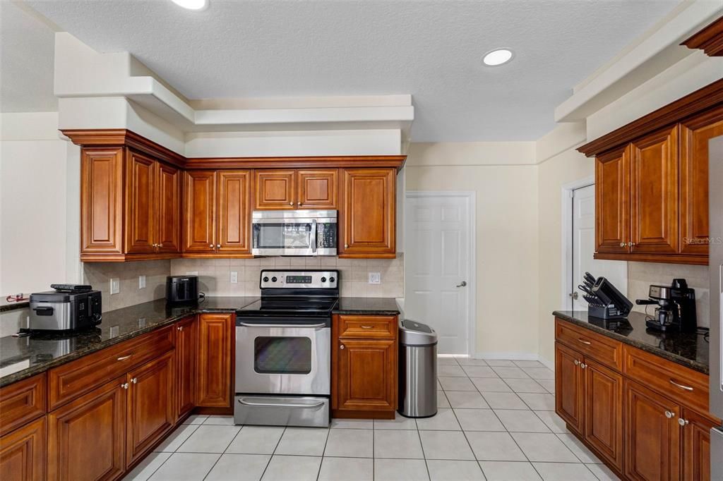 For Sale: $619,000 (4 beds, 3 baths, 2716 Square Feet)