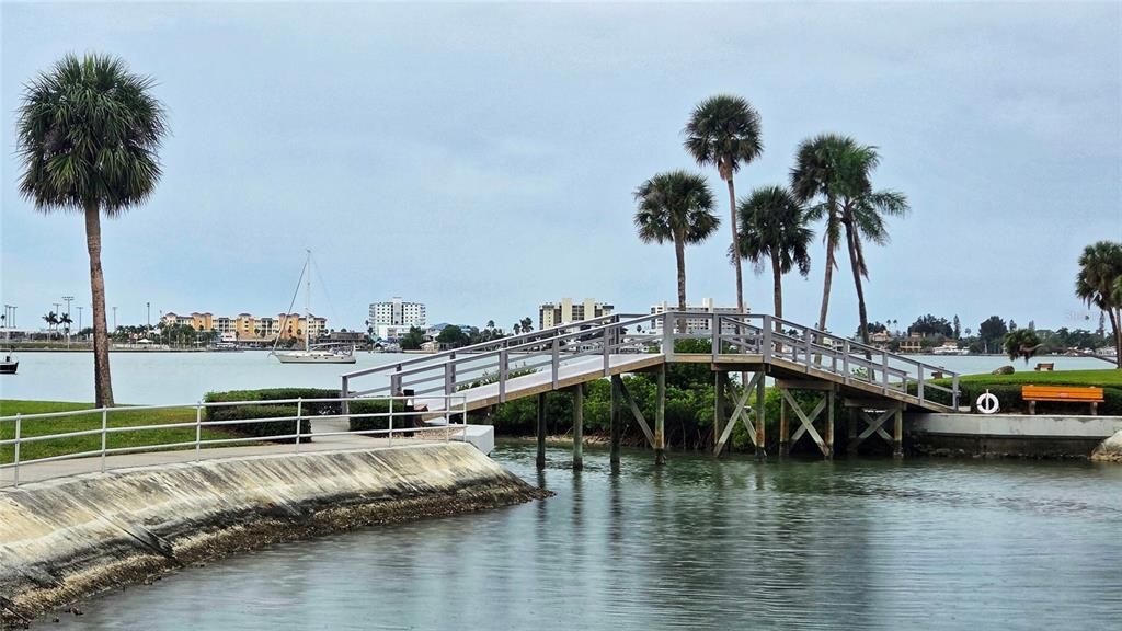 En Venta: $209,000 (2 camas, 2 baños, 1100 Pies cuadrados)