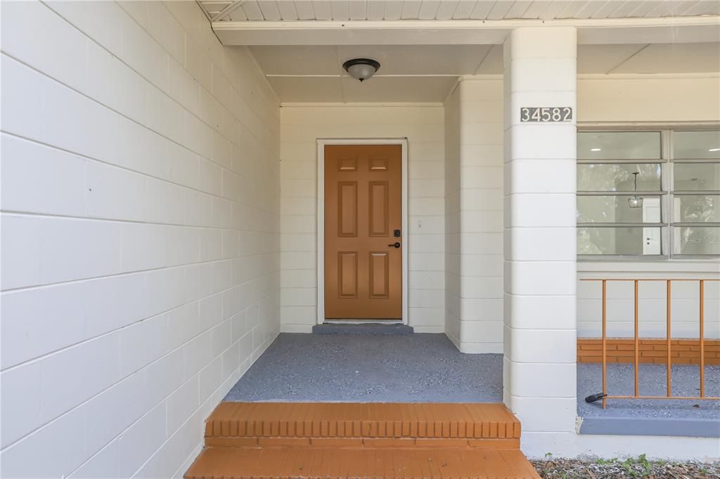 For Sale: $279,900 (3 beds, 2 baths, 1756 Square Feet)