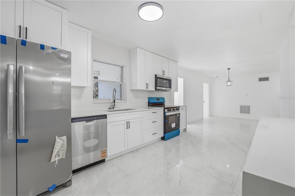 For Sale: $279,900 (3 beds, 2 baths, 1756 Square Feet)