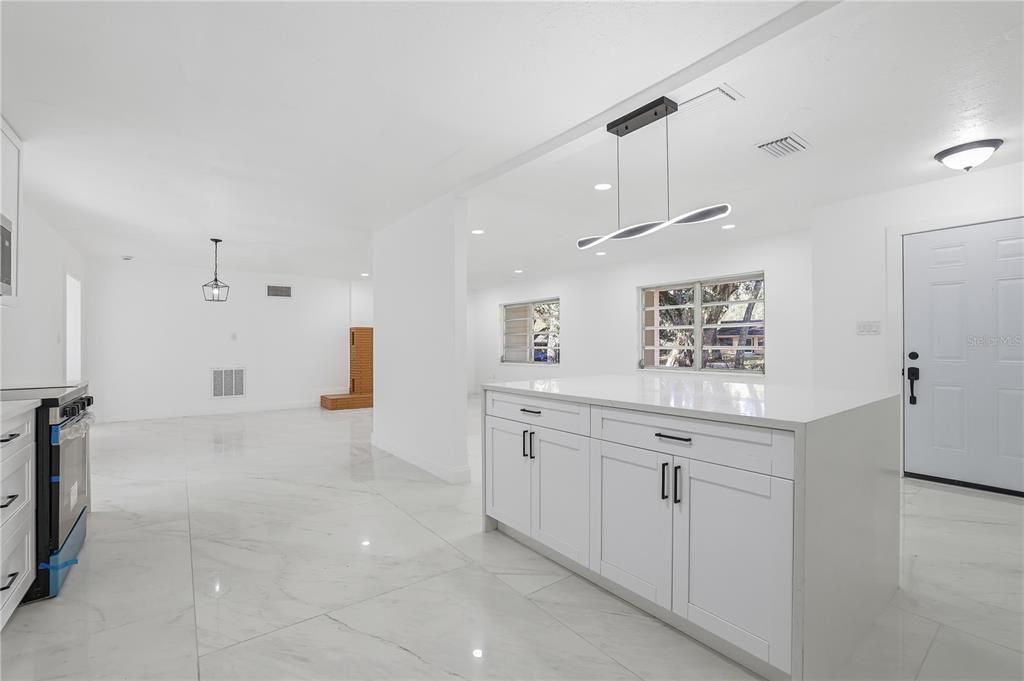 For Sale: $279,900 (3 beds, 2 baths, 1756 Square Feet)