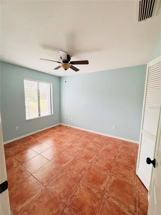 For Sale: $199,000 (2 beds, 2 baths, 992 Square Feet)