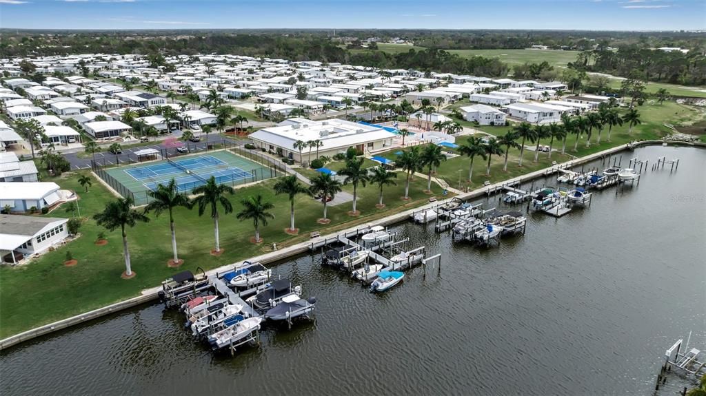 В аренду: $2,400 (2 спален, 2 ванн, 1452 Квадратных фут)