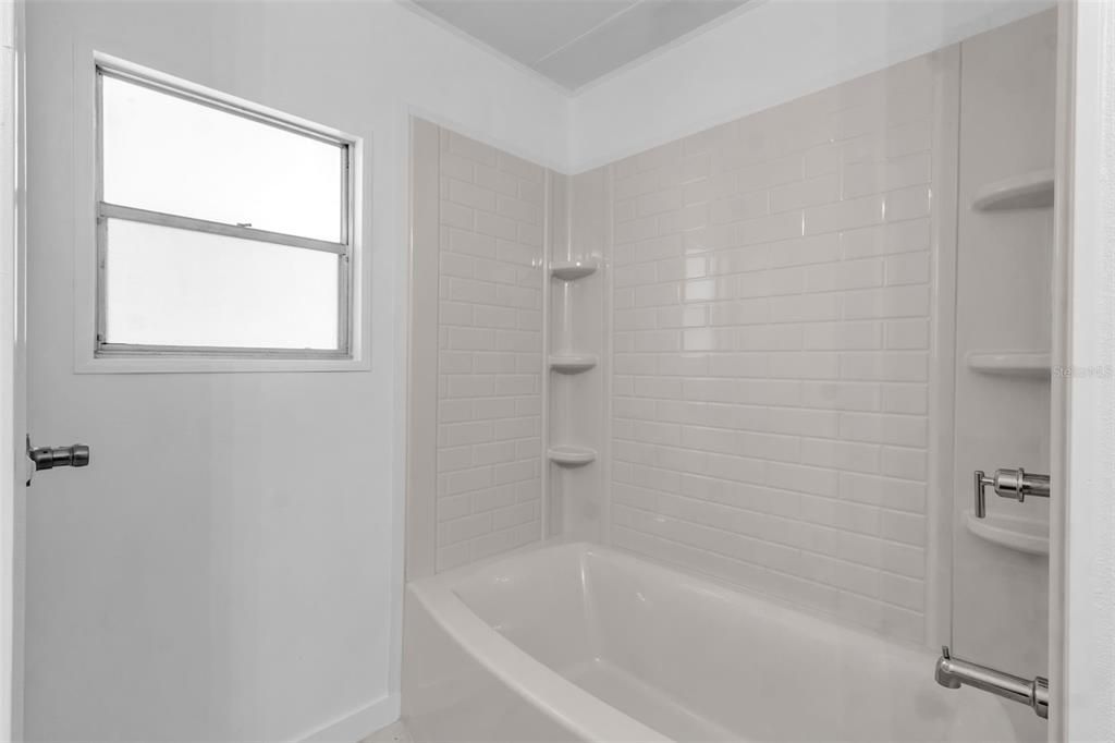 В аренду: $2,400 (2 спален, 2 ванн, 1452 Квадратных фут)