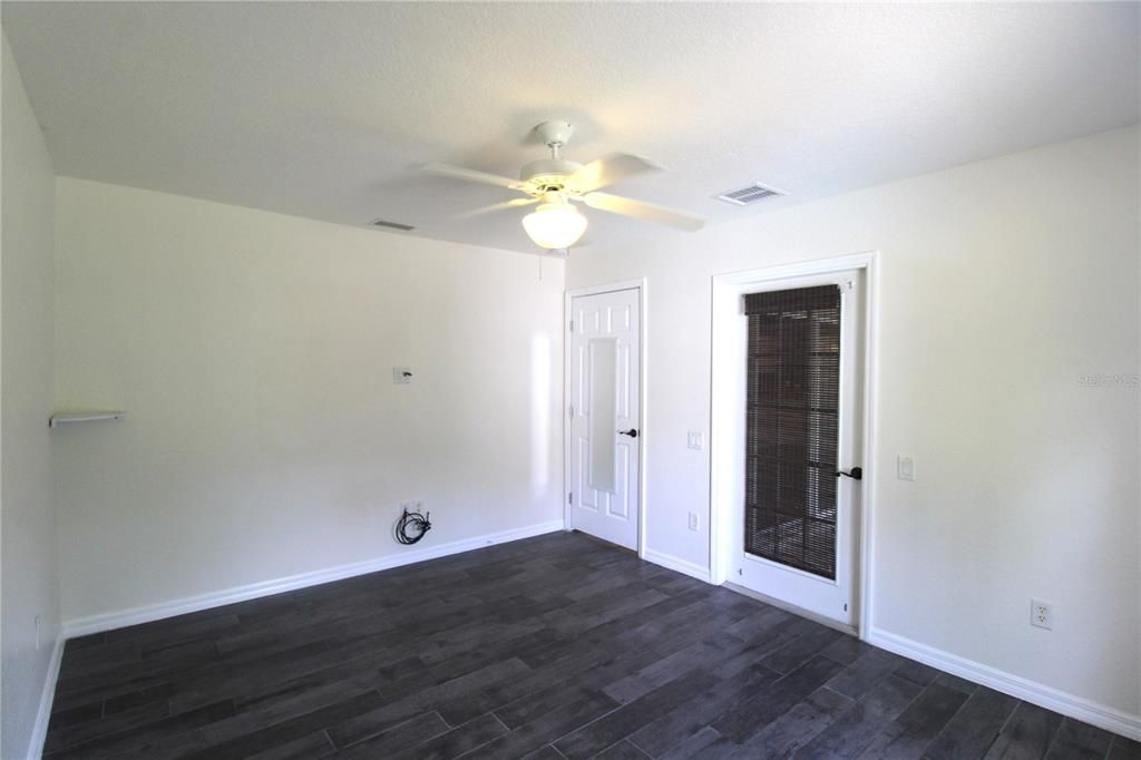 В аренду: $2,400 (4 спален, 2 ванн, 1883 Квадратных фут)