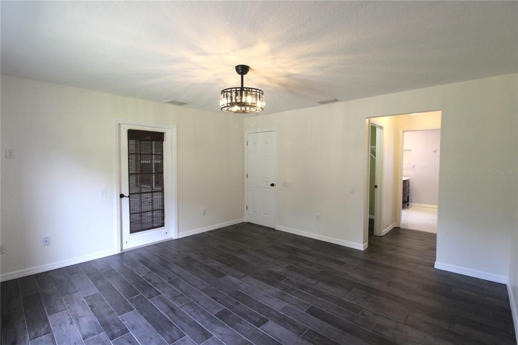 В аренду: $2,400 (4 спален, 2 ванн, 1883 Квадратных фут)