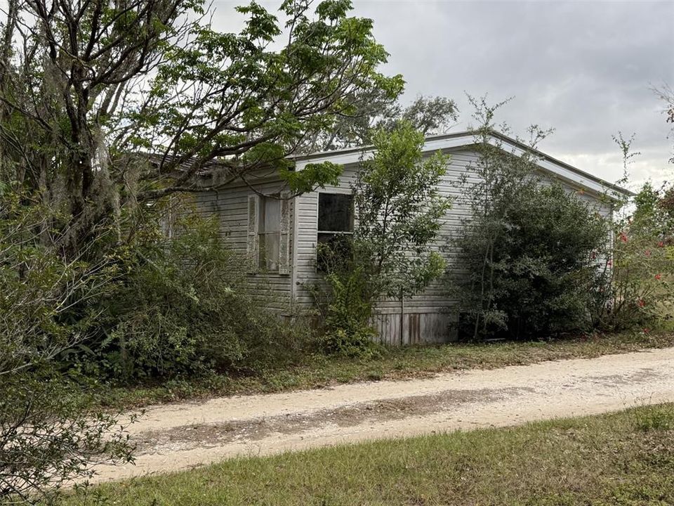 待售: $85,000 (3 贝兹, 2 浴室, 1296 平方英尺)