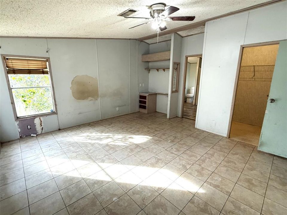 En Venta: $85,000 (3 camas, 2 baños, 1296 Pies cuadrados)