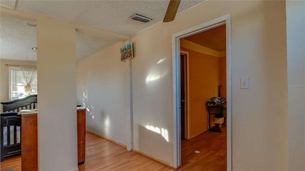 待售: $249,000 (3 贝兹, 2 浴室, 2251 平方英尺)