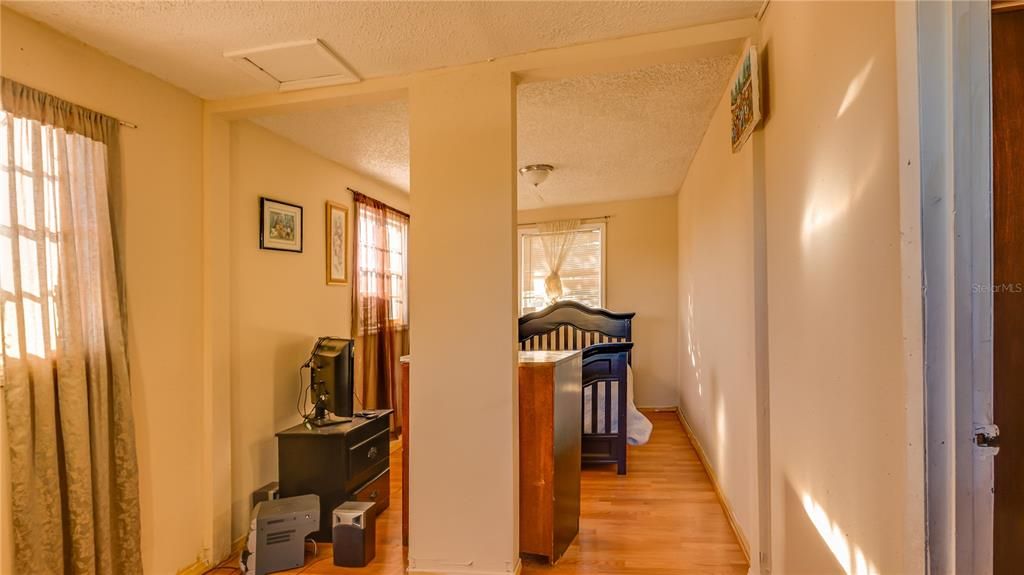 待售: $249,000 (3 贝兹, 2 浴室, 2251 平方英尺)