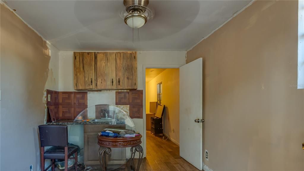 待售: $249,000 (3 贝兹, 2 浴室, 2251 平方英尺)