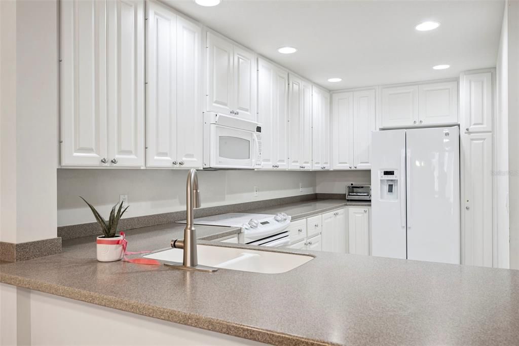 待售: $425,000 (4 贝兹, 3 浴室, 1810 平方英尺)