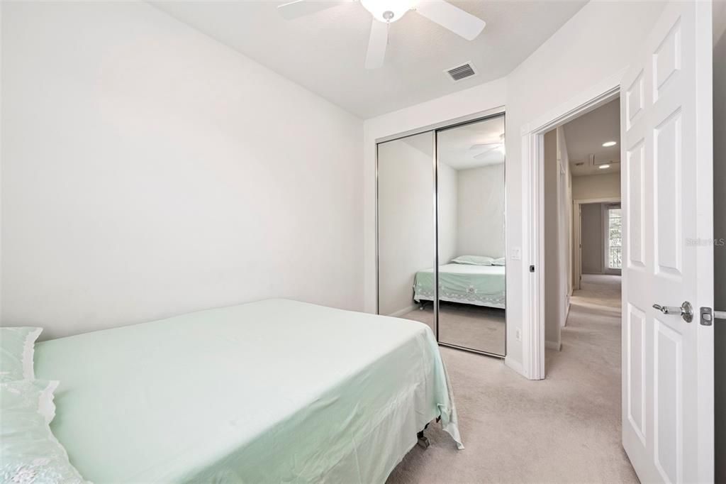 待售: $425,000 (4 贝兹, 3 浴室, 1810 平方英尺)