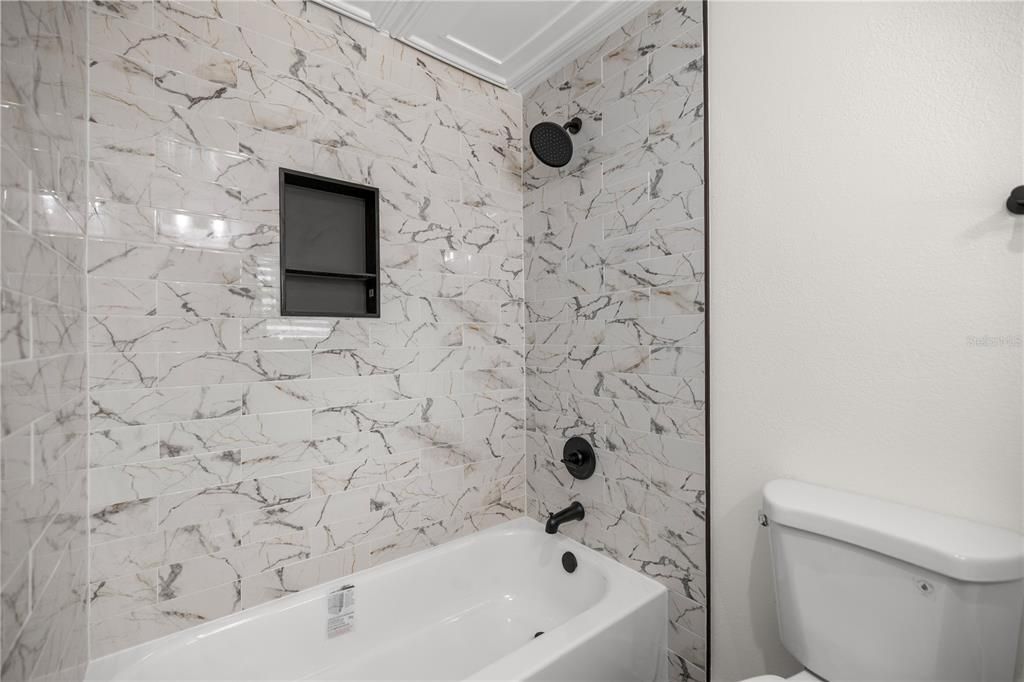 For Sale: $430,000 (3 beds, 2 baths, 1886 Square Feet)