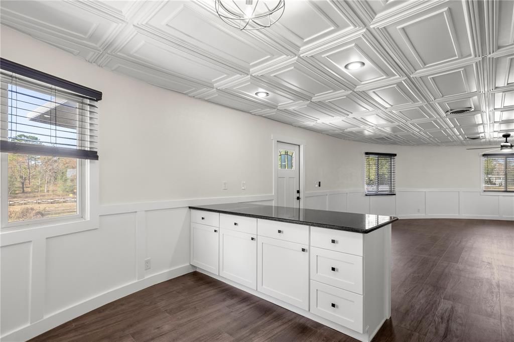 For Sale: $430,000 (3 beds, 2 baths, 1886 Square Feet)