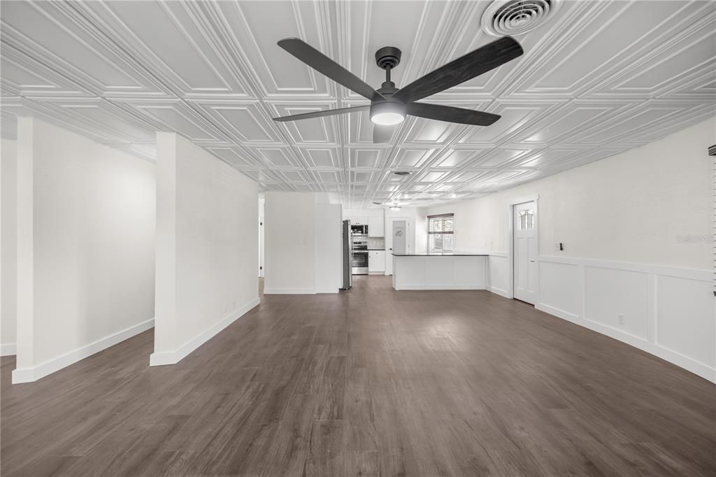 For Sale: $430,000 (3 beds, 2 baths, 1886 Square Feet)