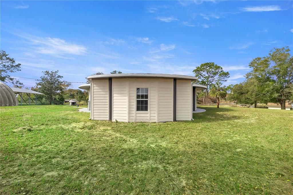 For Sale: $430,000 (3 beds, 2 baths, 1886 Square Feet)