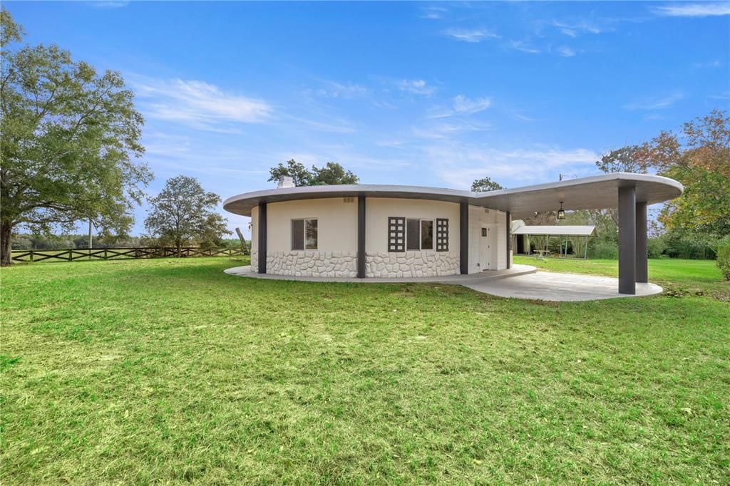 For Sale: $430,000 (3 beds, 2 baths, 1886 Square Feet)