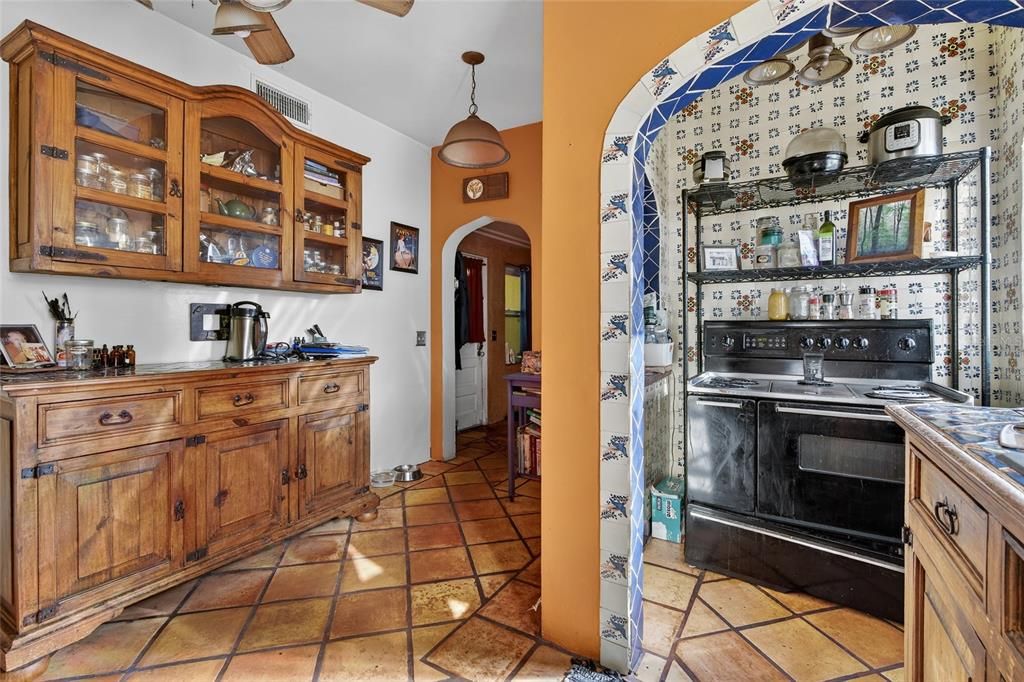 For Sale: $675,000 (3 beds, 2 baths, 1518 Square Feet)