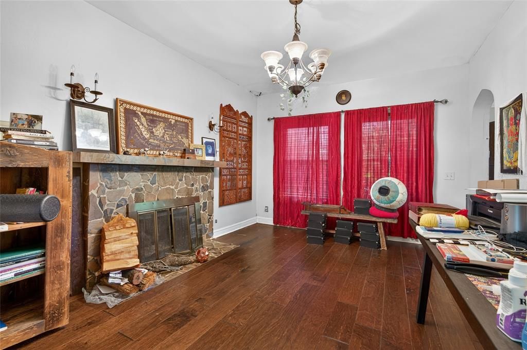 For Sale: $675,000 (3 beds, 2 baths, 1518 Square Feet)