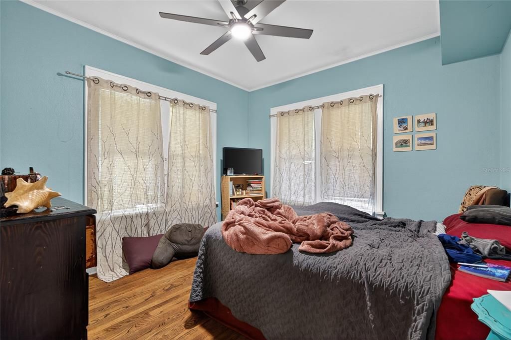 For Sale: $675,000 (3 beds, 2 baths, 1518 Square Feet)