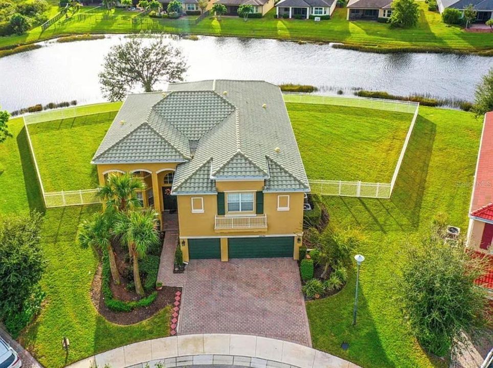 Недавно продано: $736,000 (5 спален, 4 ванн, 3963 Квадратных фут)