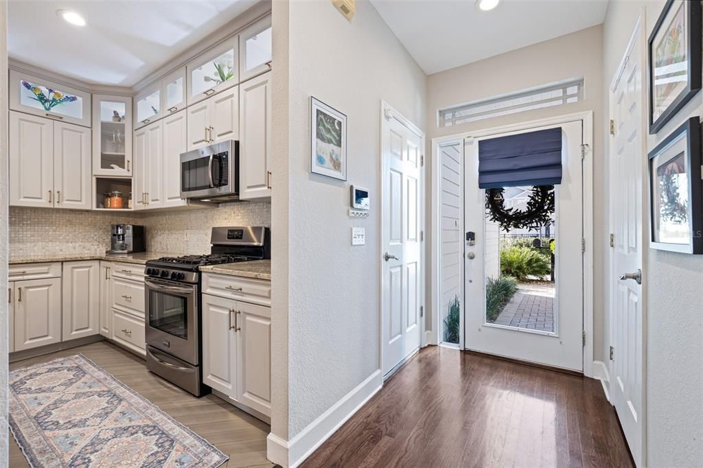 На продажу: $750,000 (3 спален, 2 ванн, 1689 Квадратных фут)