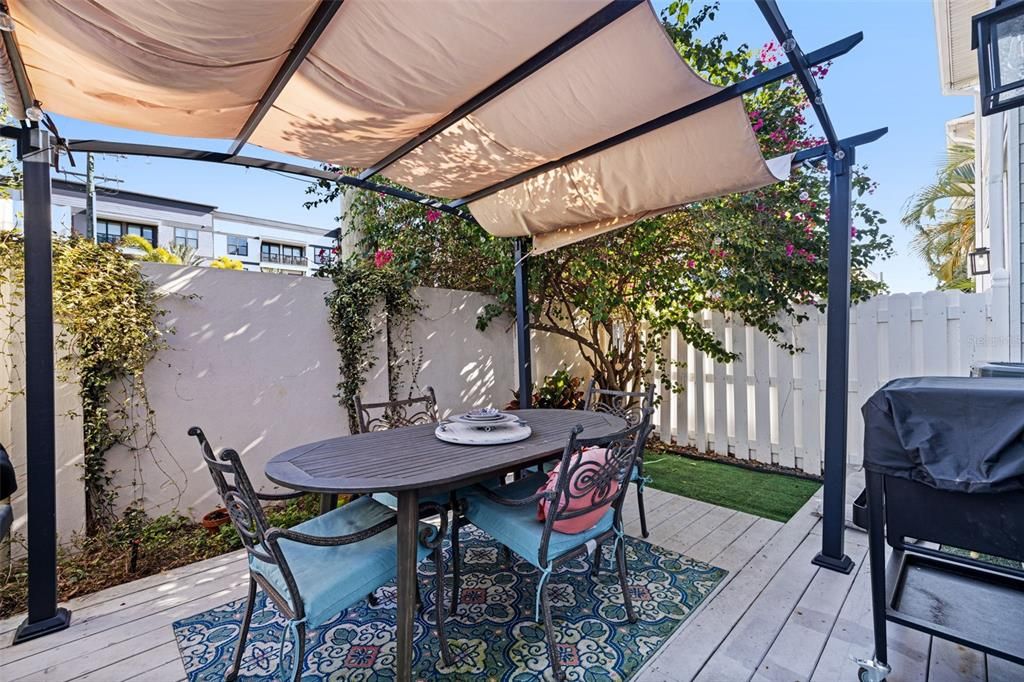 На продажу: $750,000 (3 спален, 2 ванн, 1689 Квадратных фут)