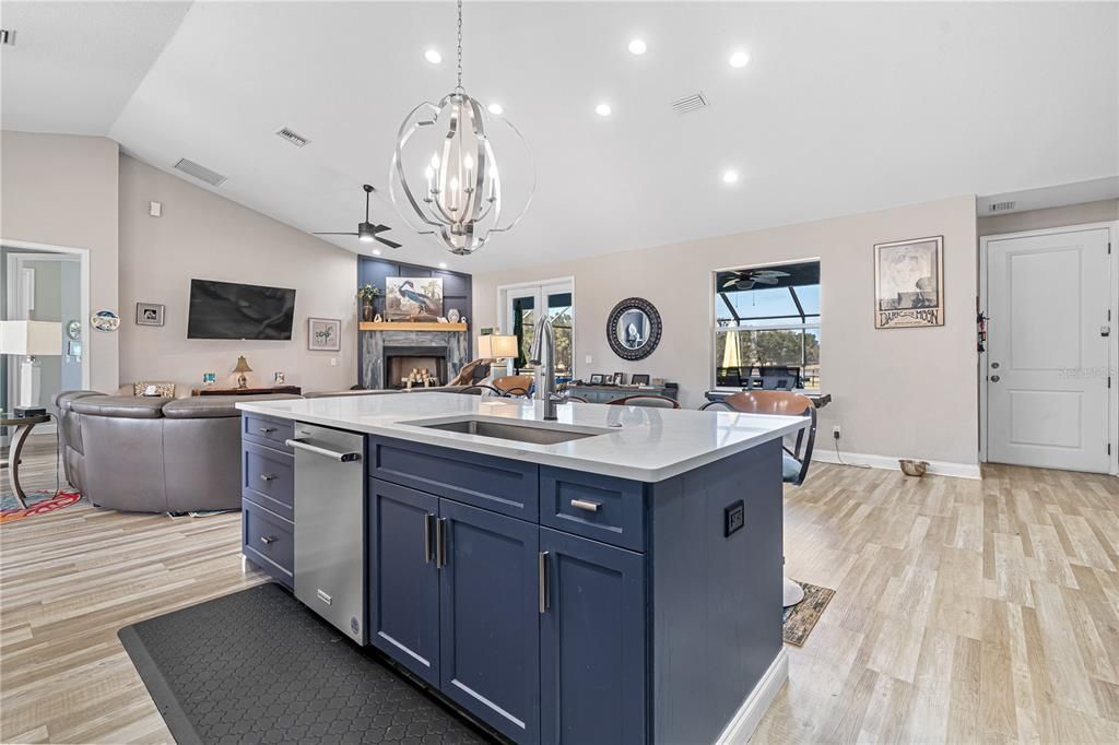 For Sale: $1,200,000 (3 beds, 3 baths, 2513 Square Feet)