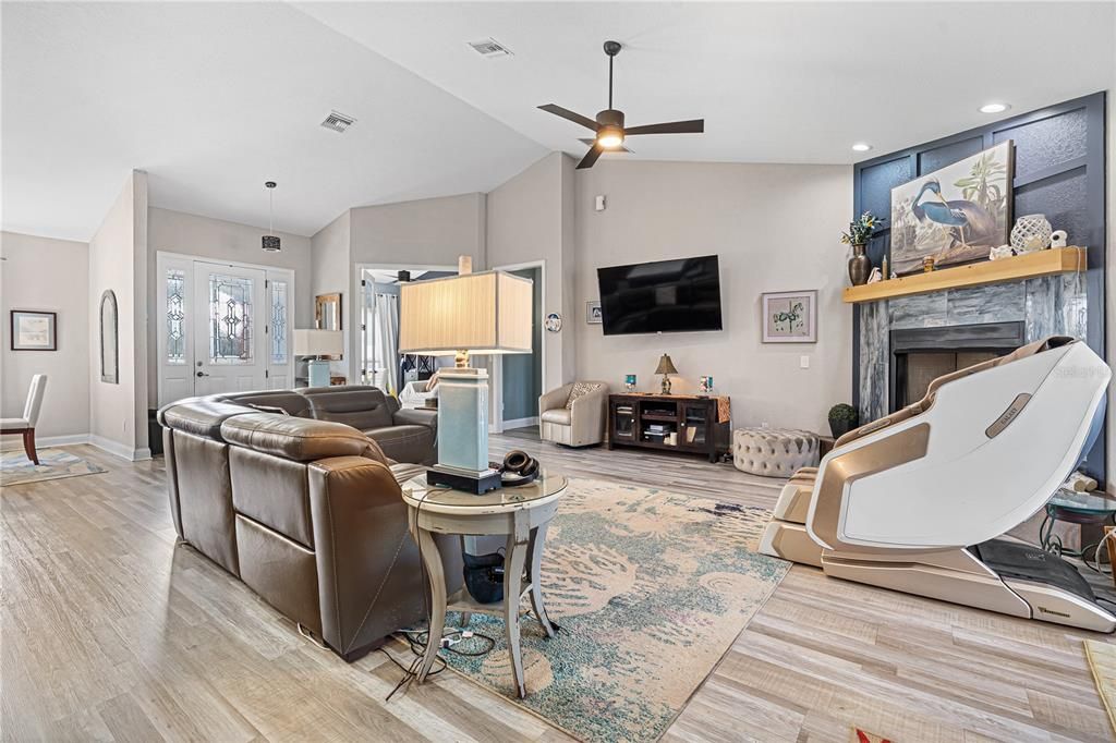 For Sale: $1,200,000 (3 beds, 3 baths, 2513 Square Feet)