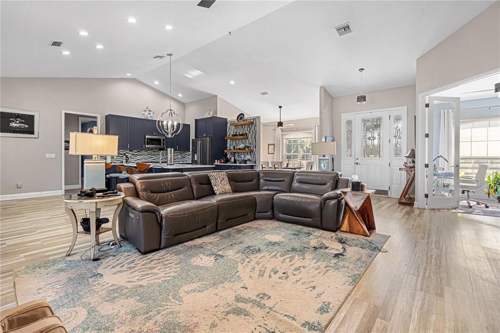 For Sale: $1,200,000 (3 beds, 3 baths, 2513 Square Feet)